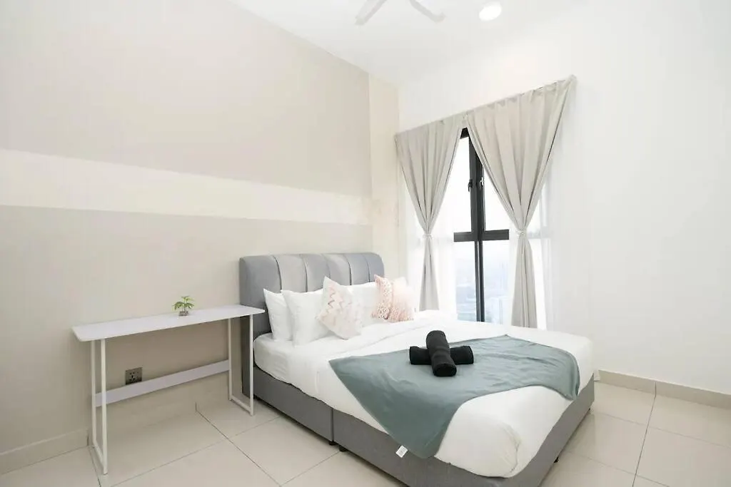 Appartamento Cozy Skyline Retreat At Trion Kl, Level 63 Kuala Lumpur